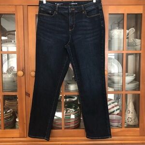 EUC Liz Claiborne Girlfriend Straight Leg Jeans